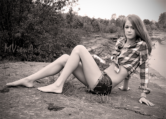 Female model photo shoot of Genevieveeee in black river