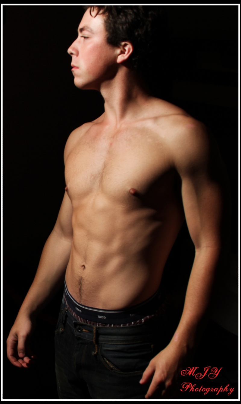 Male model photo shoot of JustAntherFacenTheCrowd in bedroom