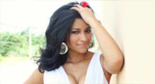 Female model photo shoot of Arianny Chavez