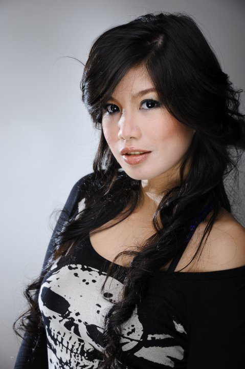 Female model photo shoot of Mae Cortez in lead foto studio