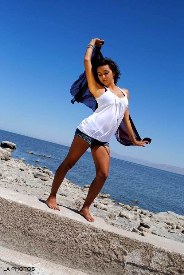 Female model photo shoot of Dianey Bear by Leanna Allison in Salten Sea