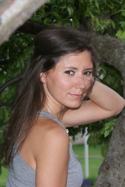 Female model photo shoot of Allison Y in A park