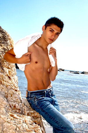 Male model photo shoot of Fernando M