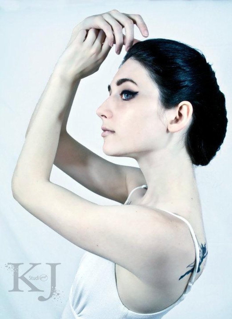 Female model photo shoot of Eden Boehler