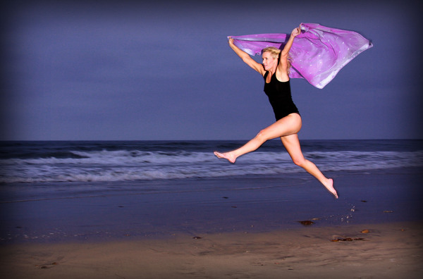Female model photo shoot of Zhia E Frazier in Solana Beach, CA