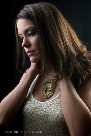 Female model photo shoot of Elle Low by Michael Weitzman