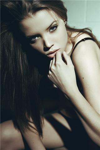 Female model photo shoot of Laura Elle by -NE-