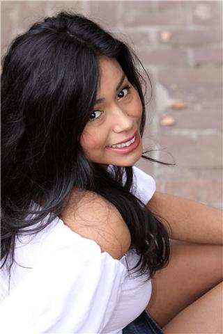 Female model photo shoot of Victoria Tapia