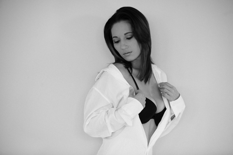 Female model photo shoot of Trina Perez by Kardan Photography