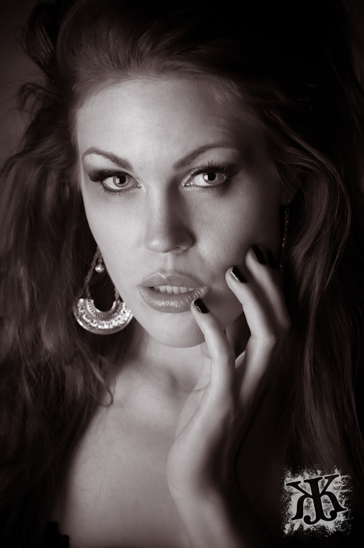 Female model photo shoot of Brit Lyn by Kubowski