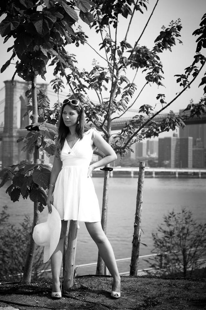 Female model photo shoot of laura lee by stevebri
