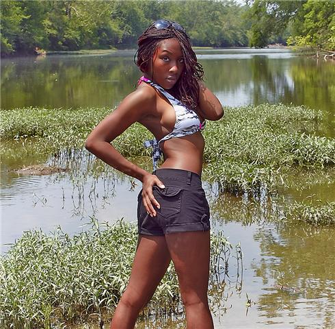 Female model photo shoot of Exxotik Ebony by Phil Bartow Photography