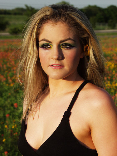 Female model photo shoot of NATALIA TOSCANO by Cinco Photography, makeup by Loud Looks Aesthetics