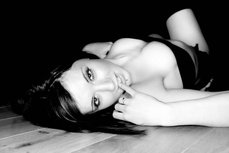 Female model photo shoot of Lauren_faye by Michael Paul Kelly