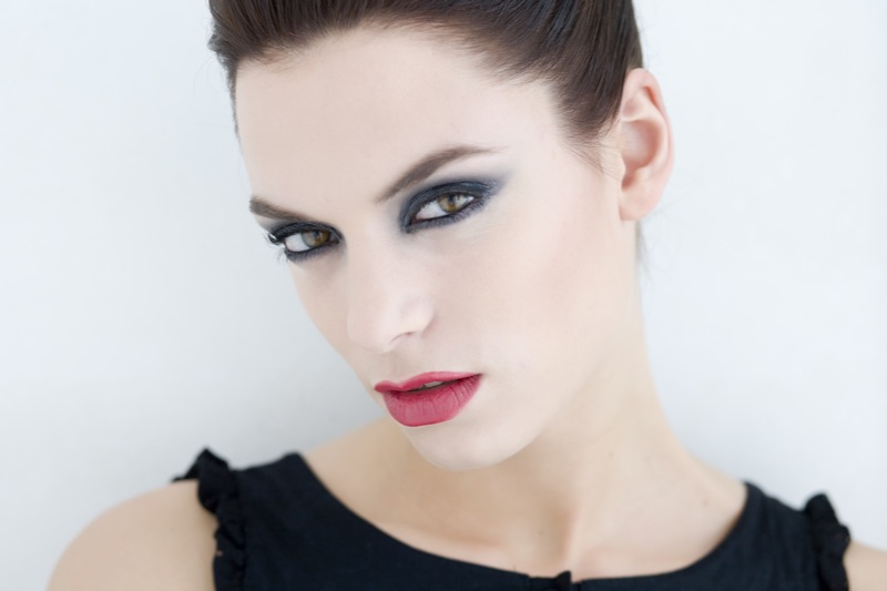 Female model photo shoot of i-makeup by evanwier