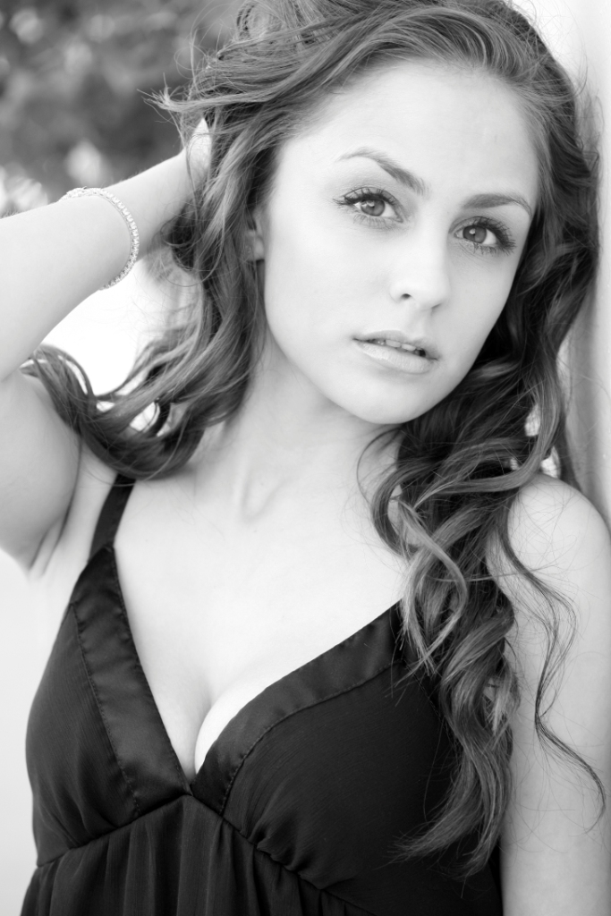 Female model photo shoot of Dani Rey