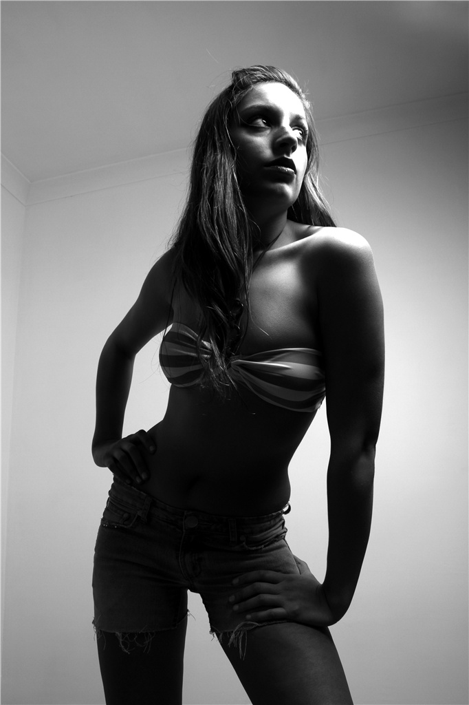 Female model photo shoot of Victoria Egan