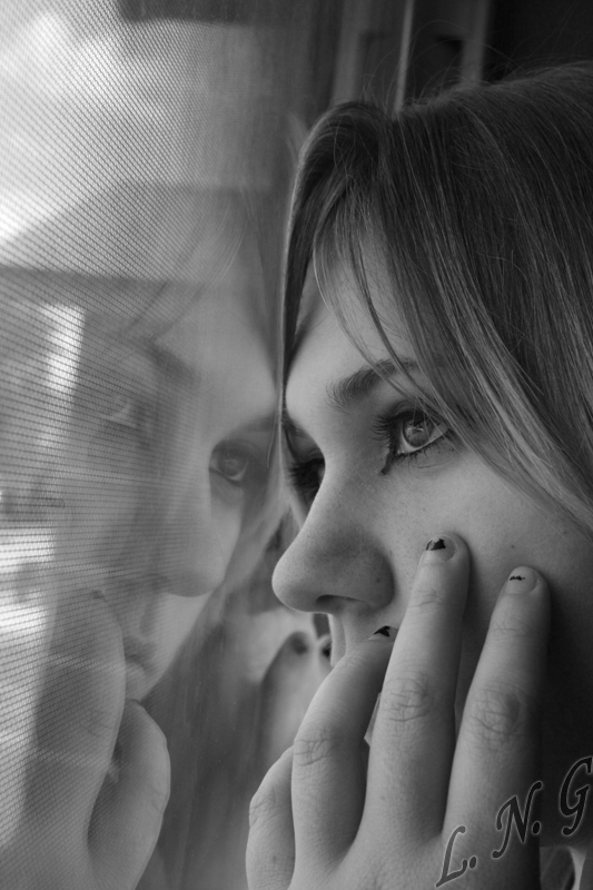 Female model photo shoot of xlngphotos in Window shoot