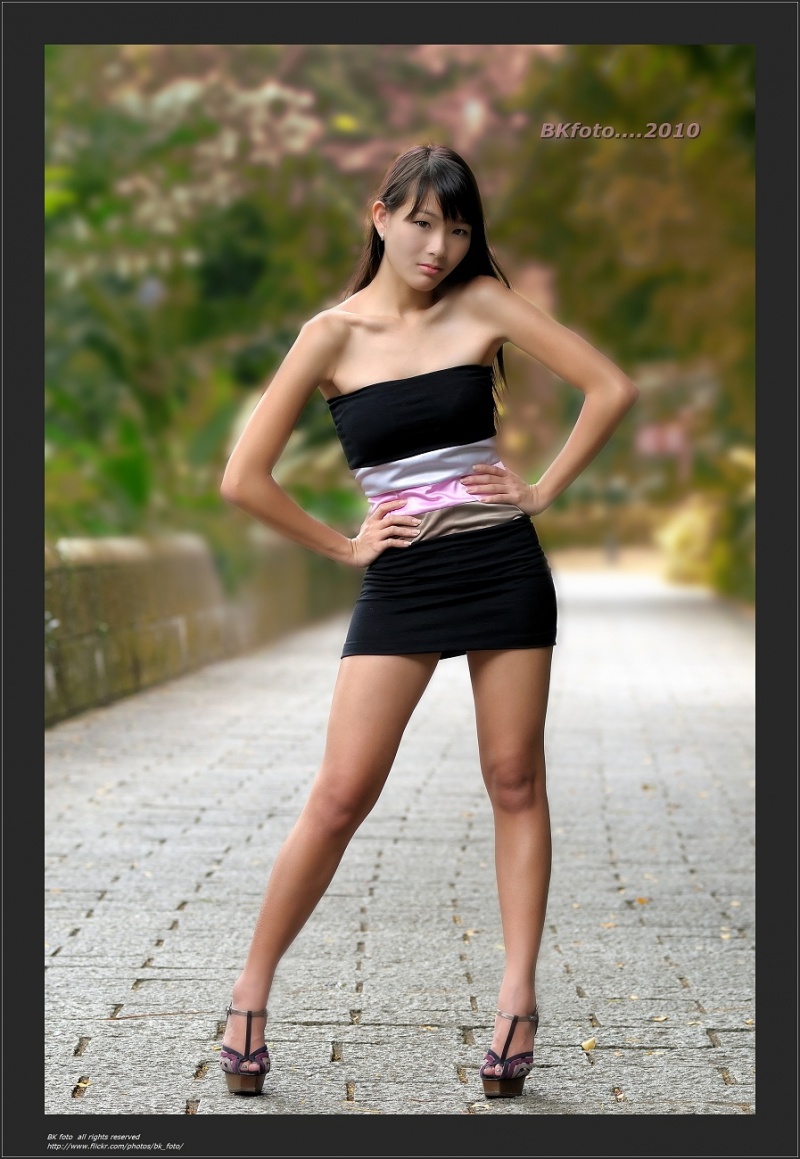 Female model photo shoot of Lynnette Chua in Fort Canning, Singapore