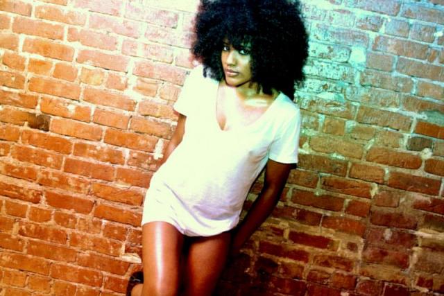 Female model photo shoot of Ebony Perry 