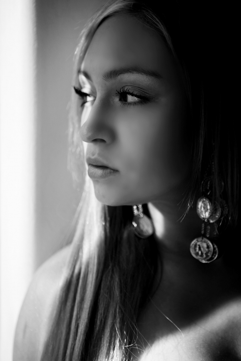 Female model photo shoot of Adriana Lopez Lopez