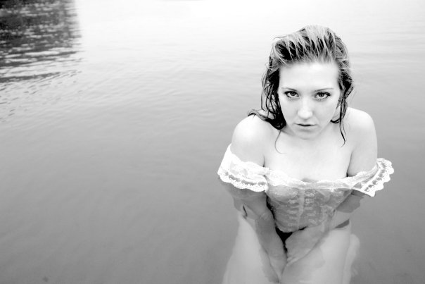 Female model photo shoot of Steffi Gish