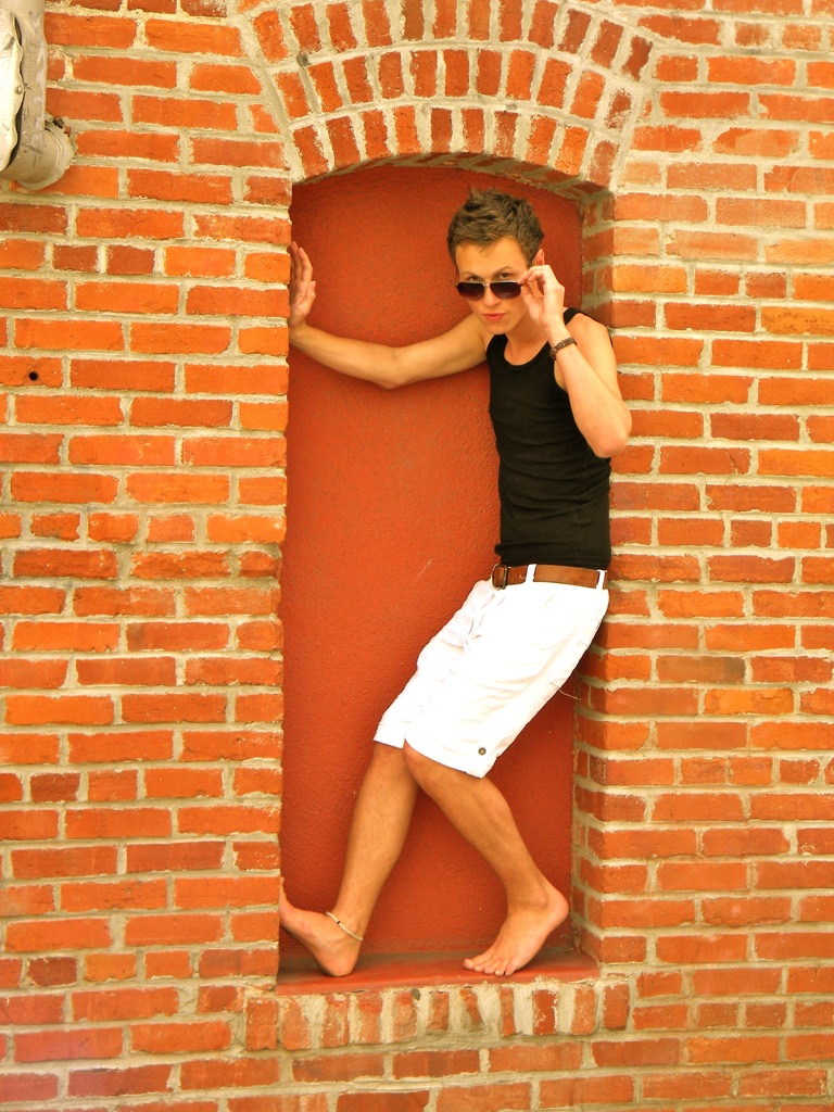 Male model photo shoot of Matthew Lowe in Venice, CA