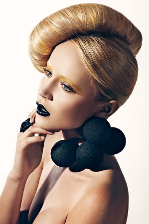 Female model photo shoot of AmbersHotLipstick in New York