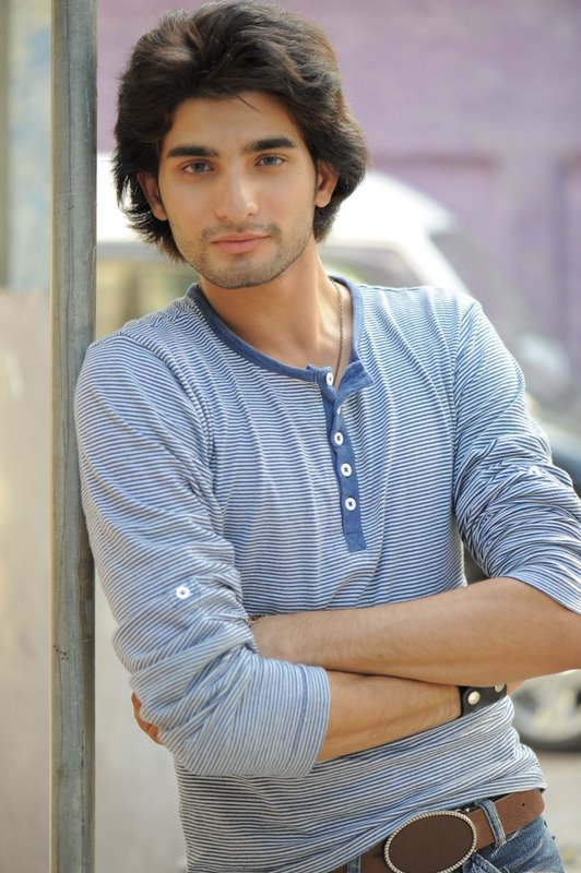 Male model photo shoot of Ali Karamati