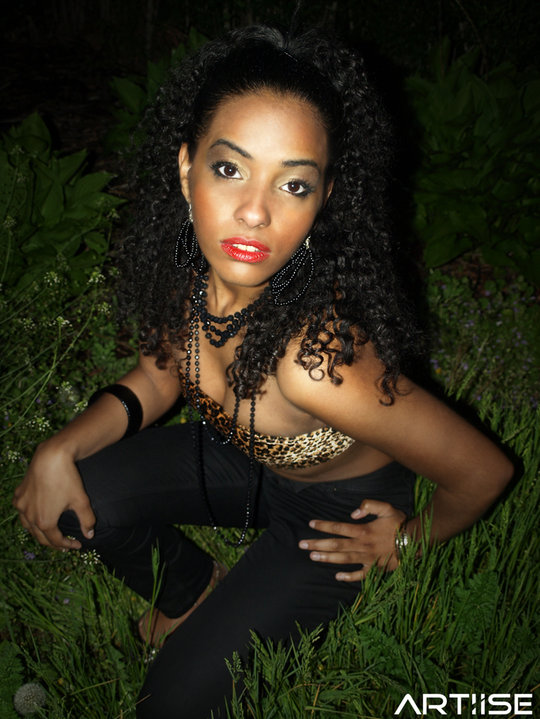 Female model photo shoot of Rosa Tyson