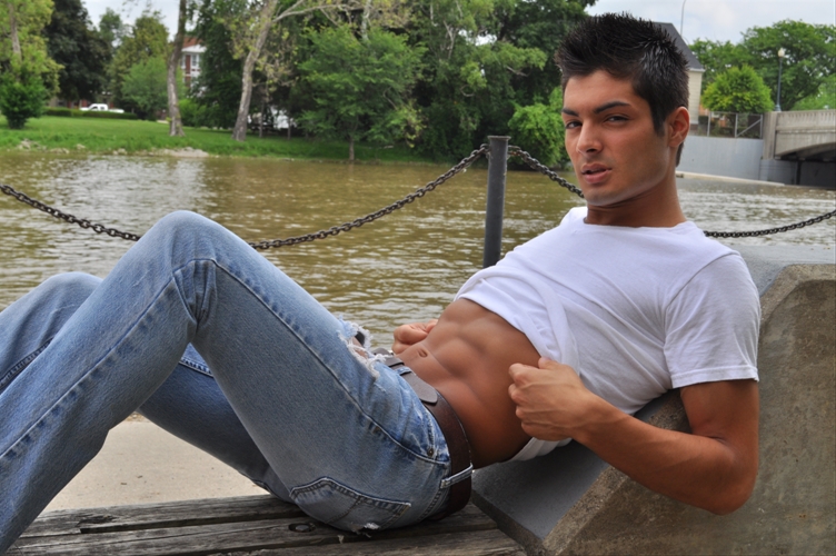 Male model photo shoot of Matthew Nieto
