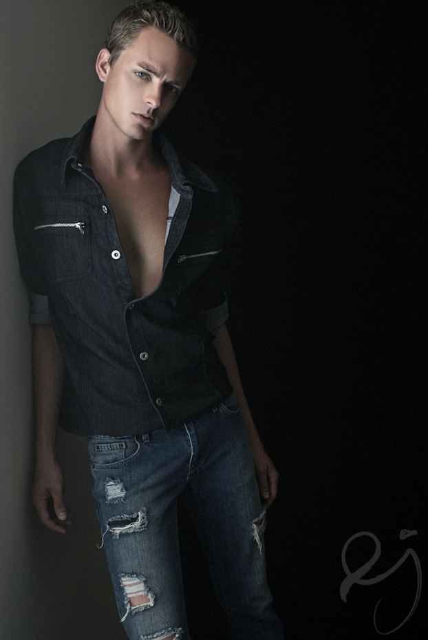 Male model photo shoot of Clint Hudler