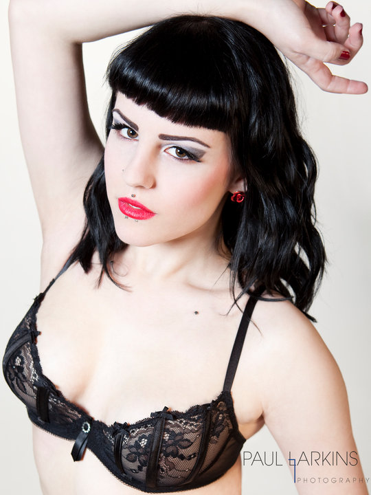 Female model photo shoot of Bea Sinful in Nottingham Trent Uni Studio