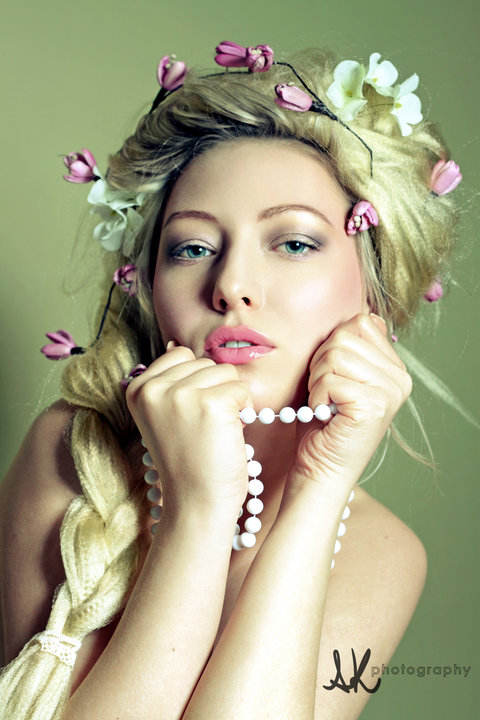 Female model photo shoot of Alexandra Palewska by XYZ_123