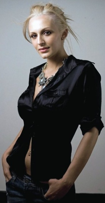 Female model photo shoot of Yona Vogli in New York NY