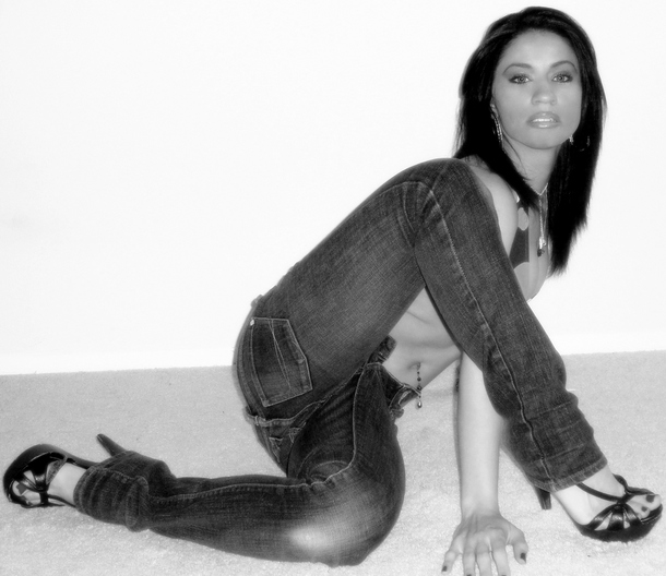 Female model photo shoot of Elisabetta Vargas