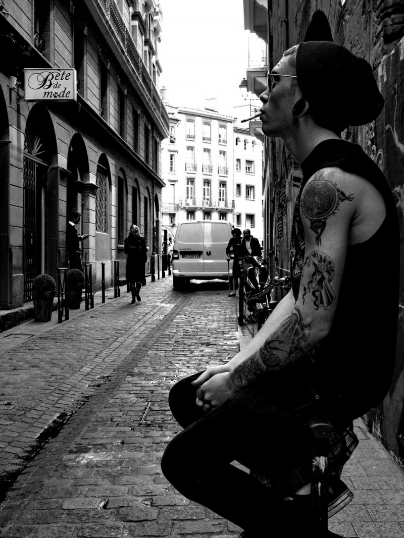 Male model photo shoot of Helvic in Toulouse