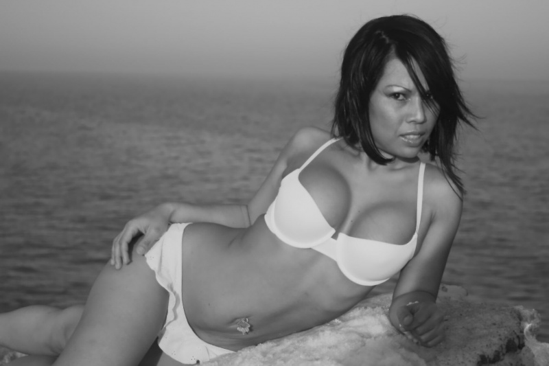 Female model photo shoot of kimmithaitea in McKinley Marina