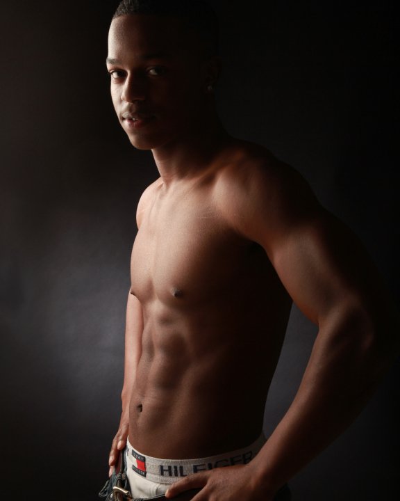 Male model photo shoot of Ladellius Johnson in chicago