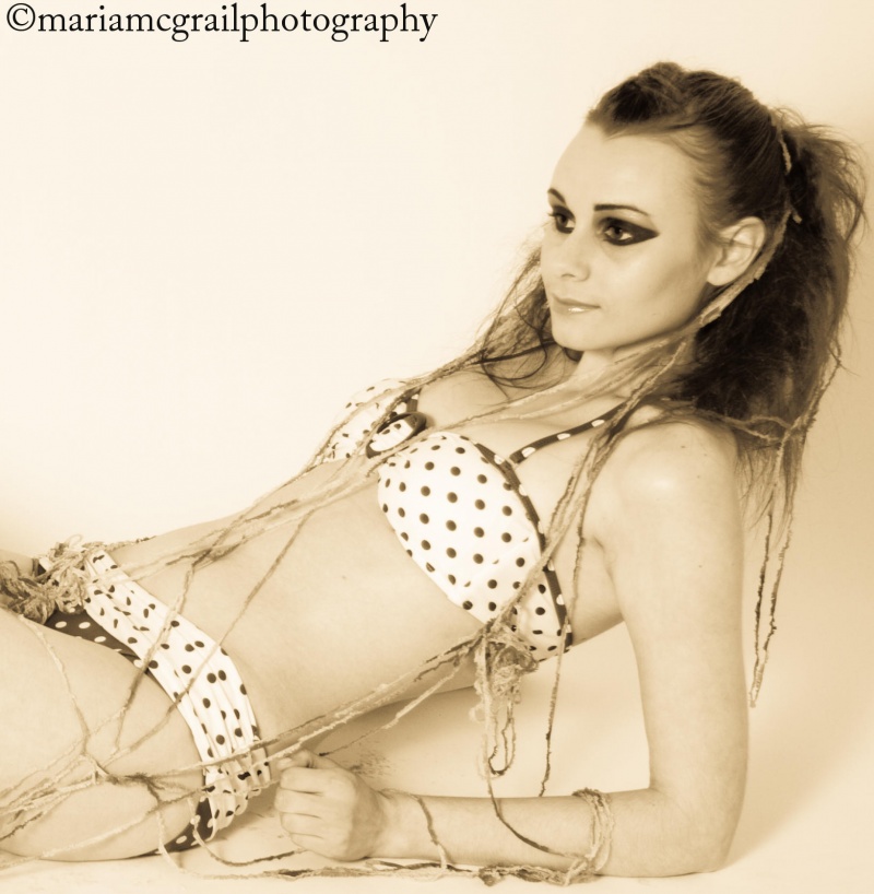 Female model photo shoot of Dani Saunders