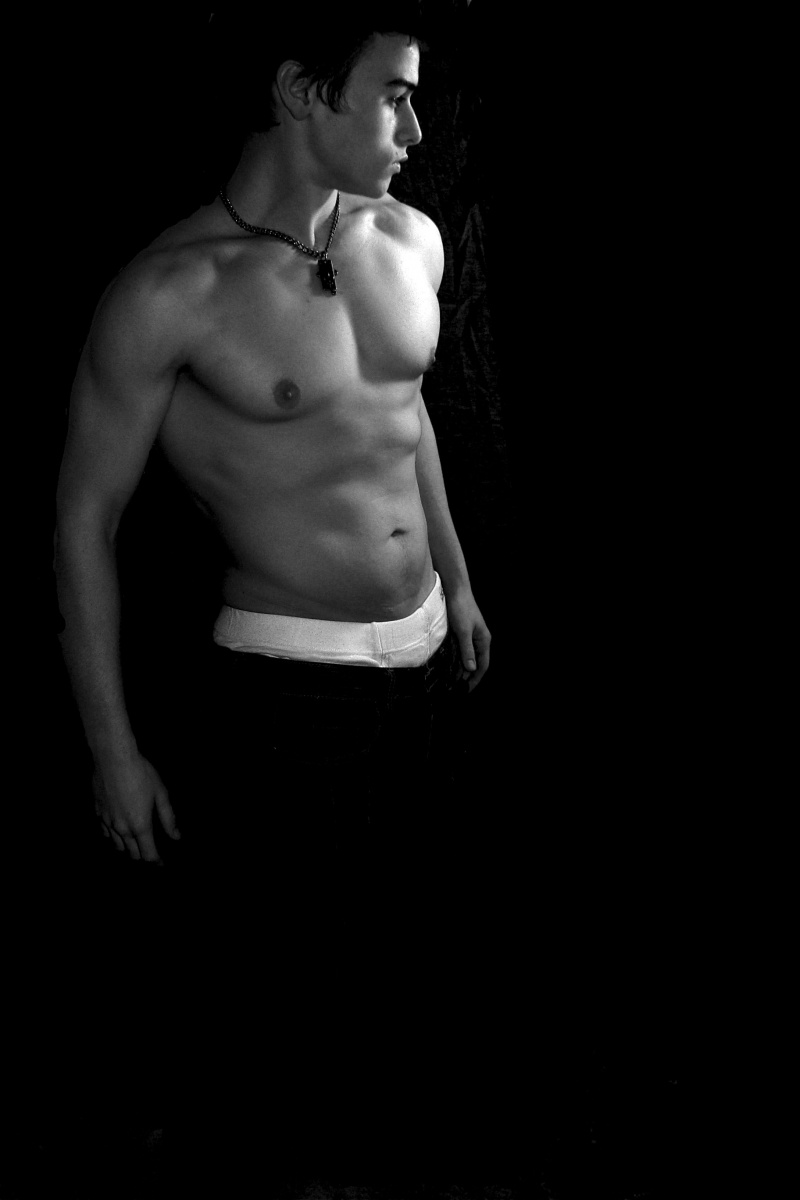 Male model photo shoot of Edward Zittel