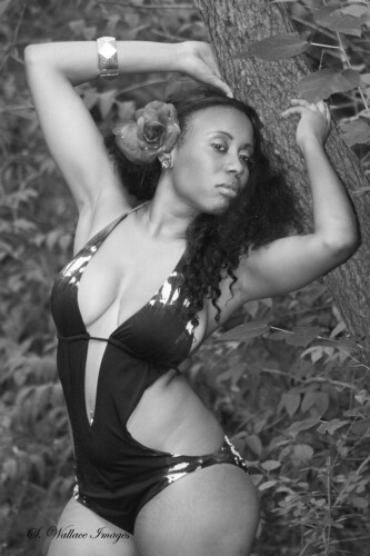 Female model photo shoot of sunshyne shanell by S Wallace Images