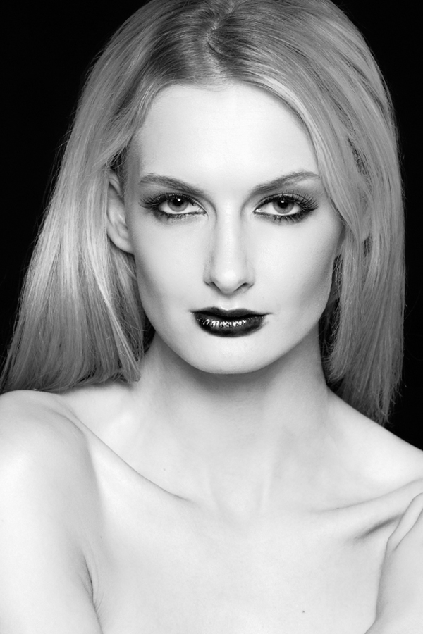 Female model photo shoot of Lydia Smith