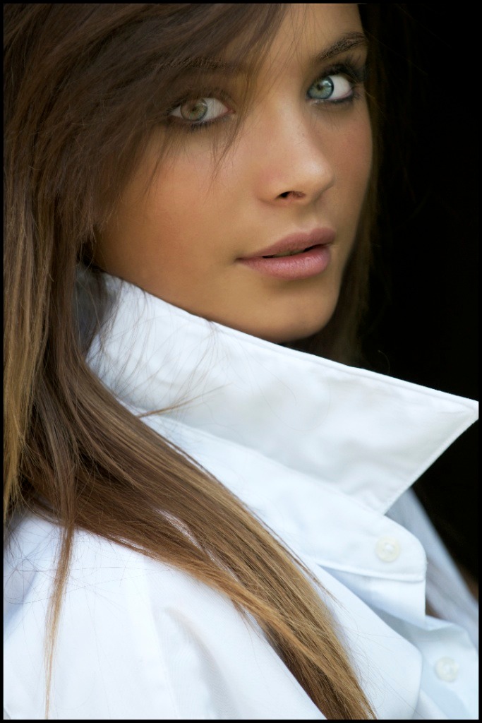 Female model photo shoot of Chels R by fototreitel