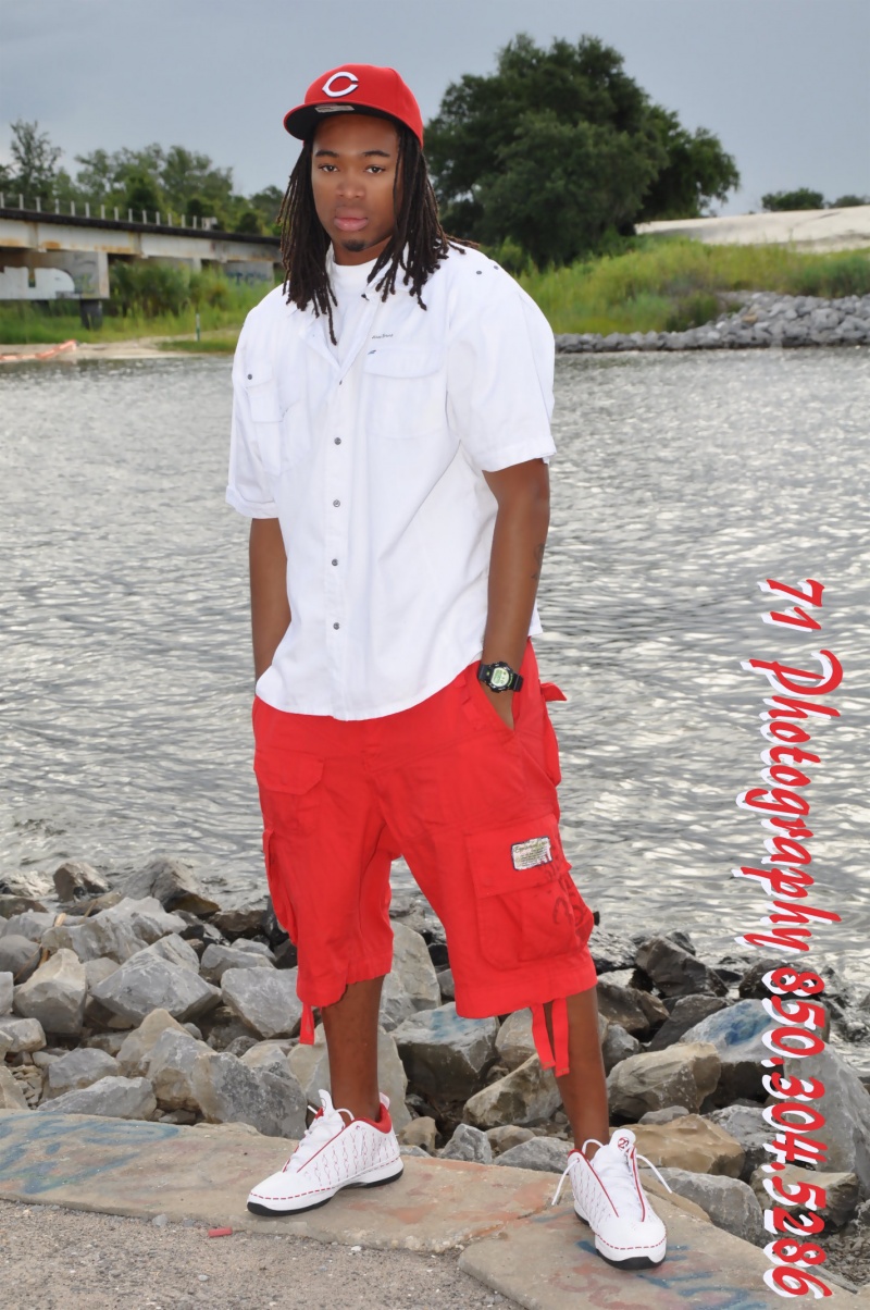 Male model photo shoot of Horace Gant by 71 Photography
