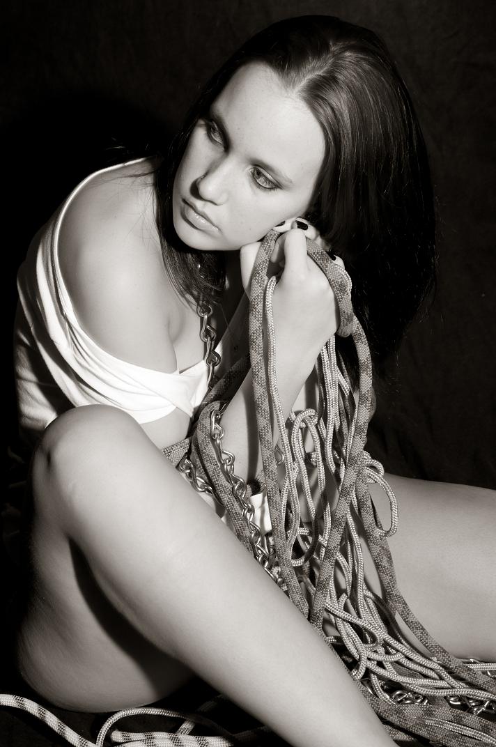 Female model photo shoot of Kahlan Leigh by RDCphoto