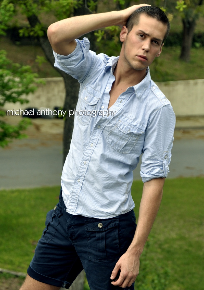 Male model photo shoot of Chris VanDenhende