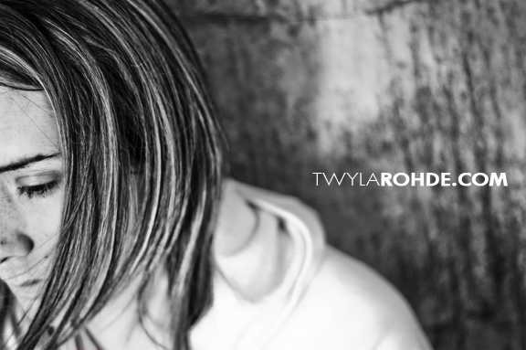 Female model photo shoot of Twyla Rohde Photography