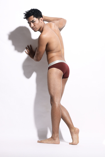 Male model photo shoot of Jonathan Aumentado