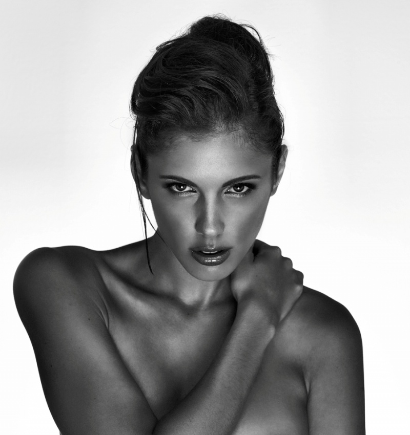 Female model photo shoot of Radka Geserick